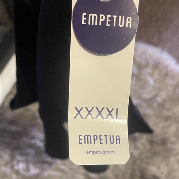 Shapermint Black Women's Bike Shorts - Picture 2 of 5